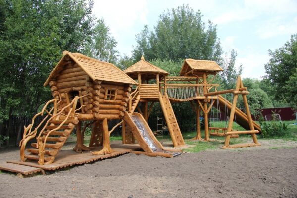 Детский городок "Великан"