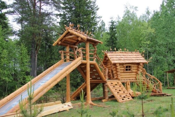 Детский городок "Избушка на курьих ножках"